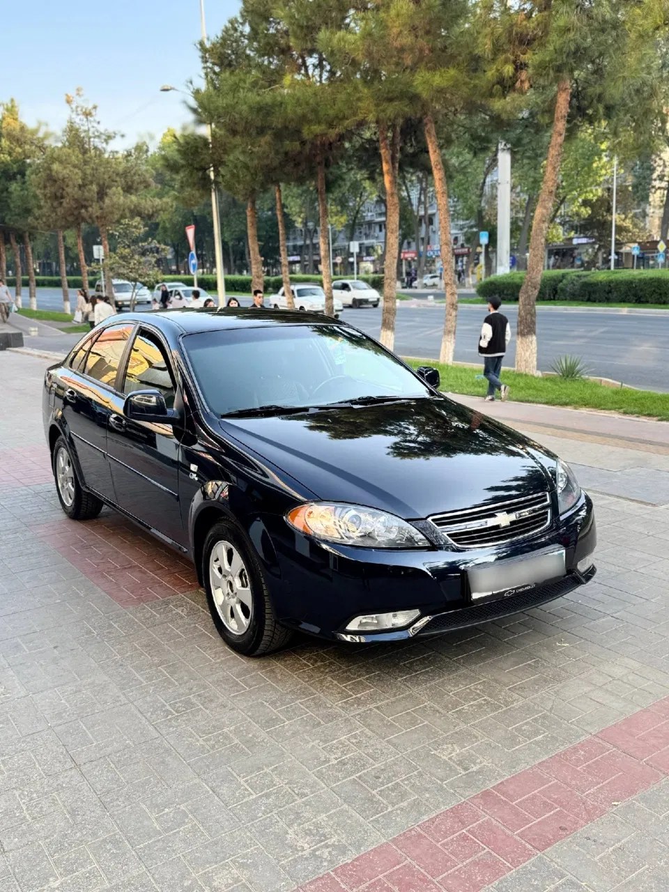 Модель Car Жигули / Gentra 1:12 377-4