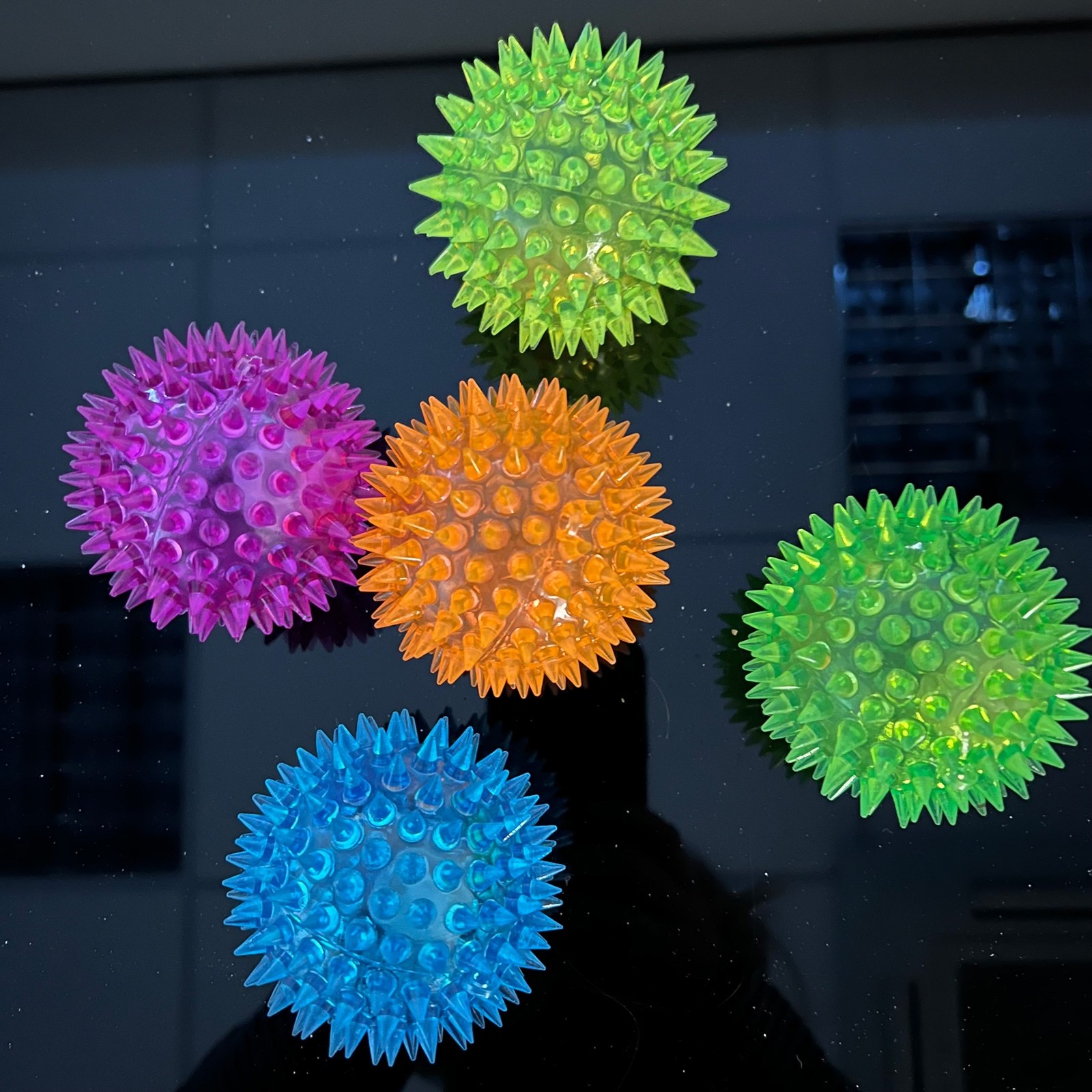 Flashing Spiky ball антистресс 75мм