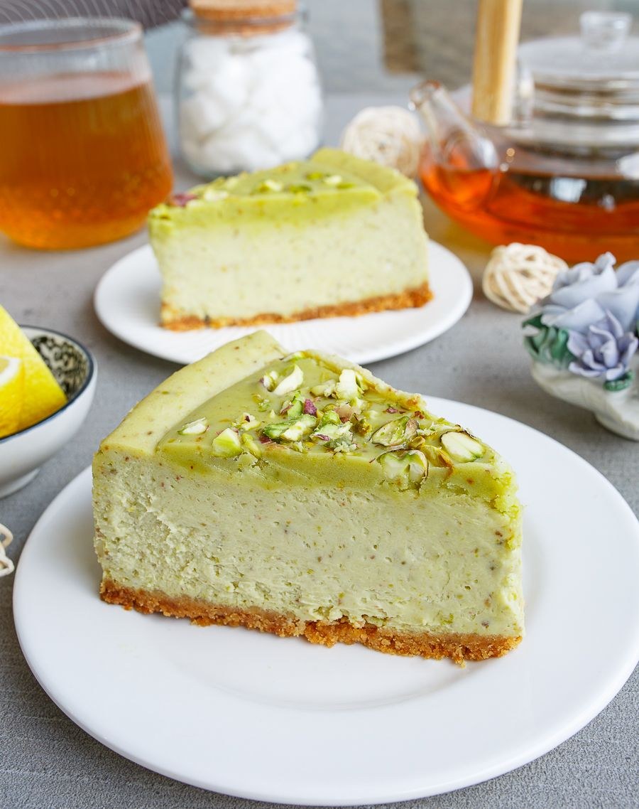 MoonCake Cheesecake Чизкейк с фисташковой начинкой