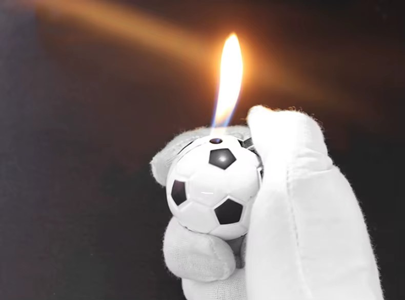 Зажигалки Антон Байда Football 1шт